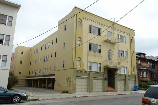 Photo - Elsmere Apartments