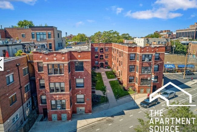 Photo - 2876 N Clark St Unidad 3