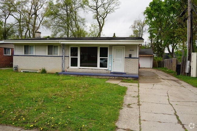 Building Photo - 20299 Lahser Rd Rental