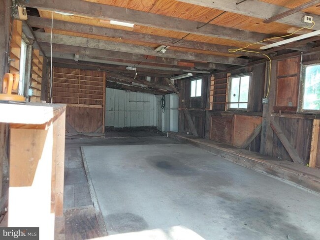 Photo - 205 E Mill St
