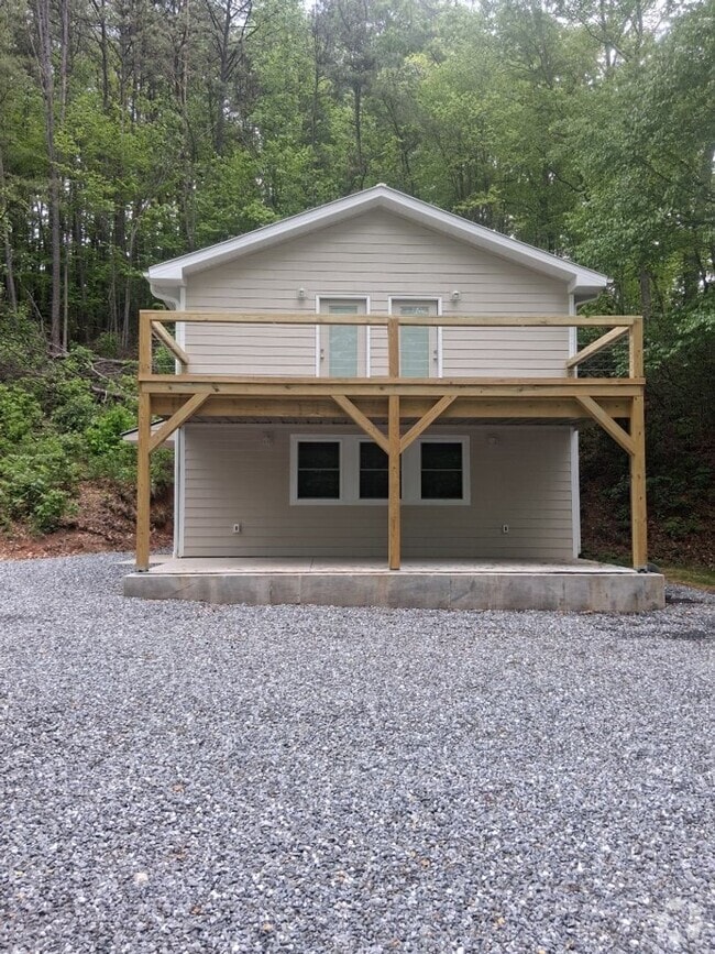 Building Photo - $1,800 - 2 Bedroom 2 Bathroom Newly Renova... Rental