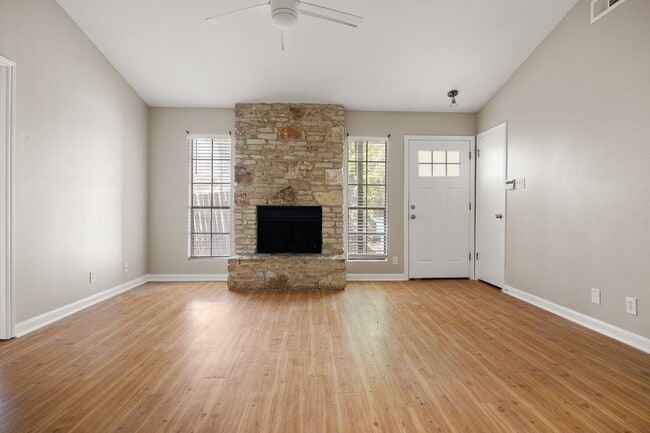 Photo - 1905 Margalene Way