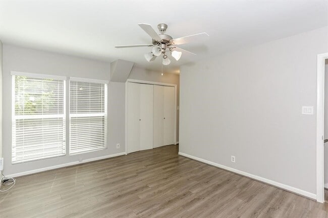 Photo - 1918 Branard St