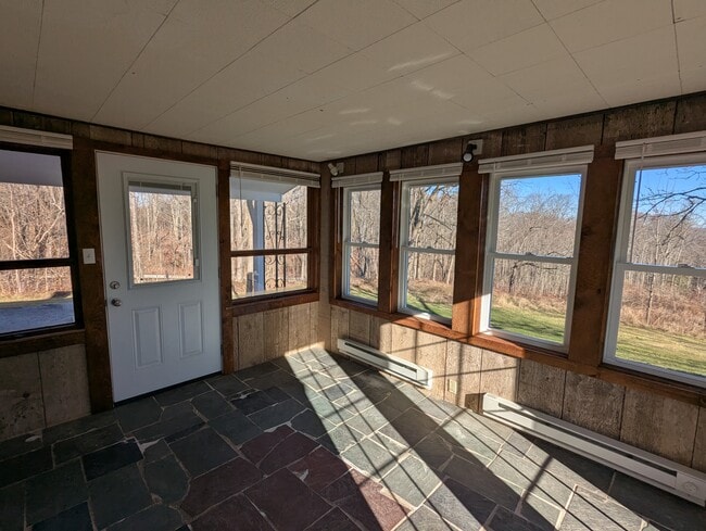 Photo - 615 E Miller Rd