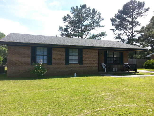 Building Photo - CASTLE HAYNE - Walnut Hills Area - 3 Bedro... Rental