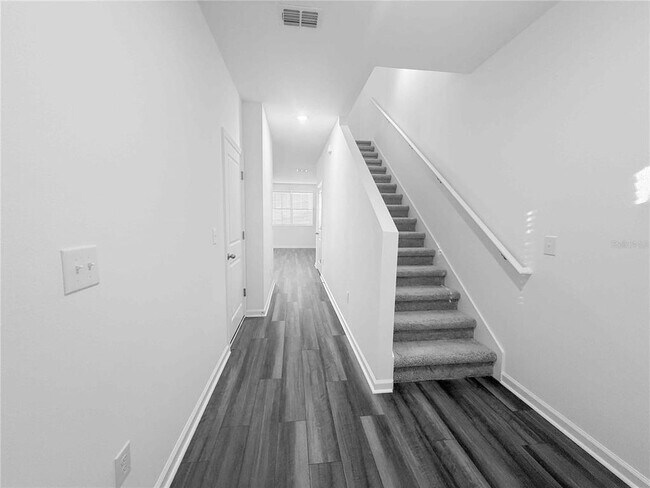Photo - 6158 Daerr Rdg St
