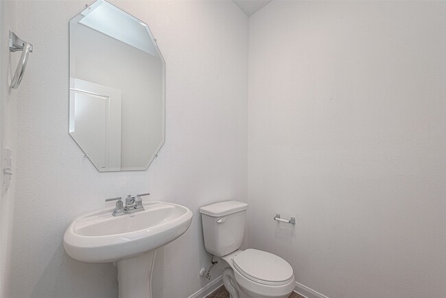 Photo - 325 Maple Bark Trl