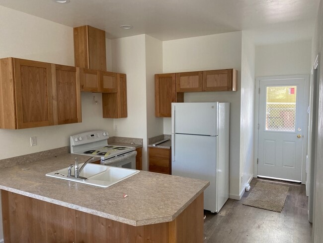 Kitchen 2 - 1850 High St