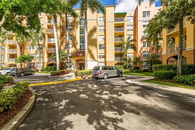 Photo - 19701 E Country Club Dr Unidad 5107