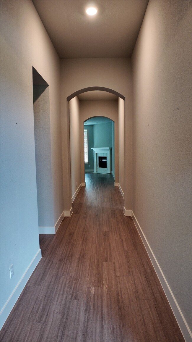 Photo - 512 Brockwell Bend