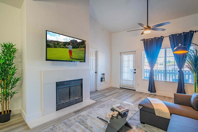 Photo - 7900 E Princess Dr Unidad ID1263204P