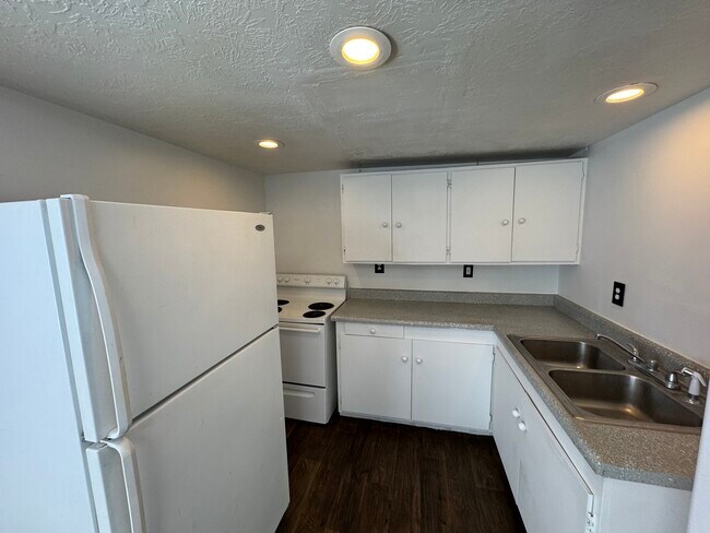 Photo - 260 W 1700 S Unit 19