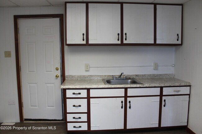 Photo - 61 Fallbrook St