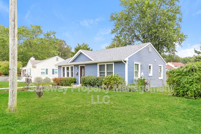 Photo - 256 Coolidge Ave