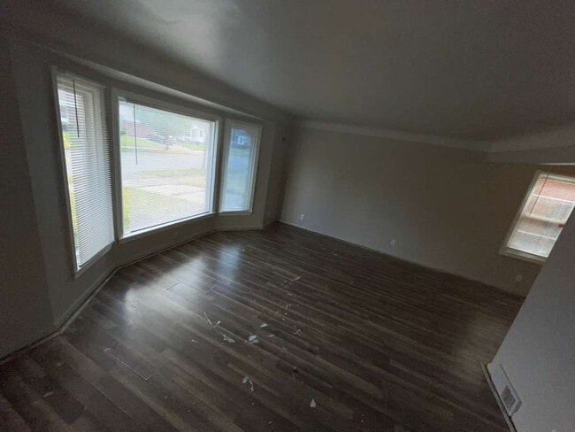 Photo - 9083 Grandville Ave