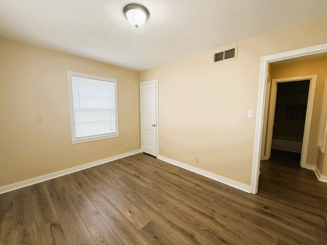 Photo - 1721 S Volutsia Ave