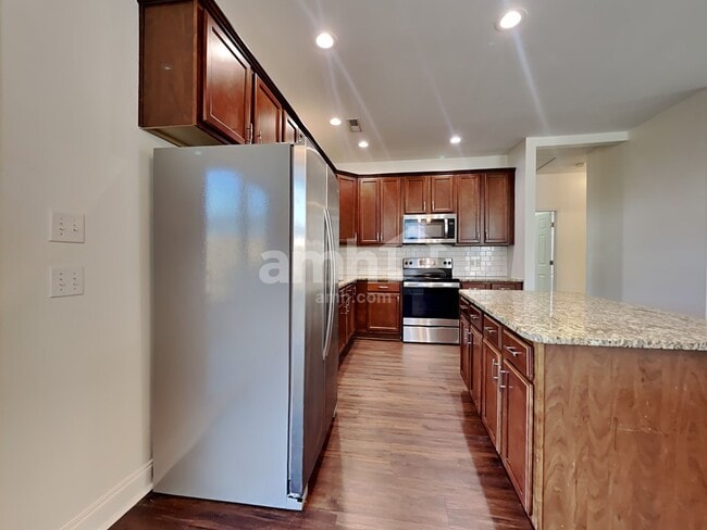 Photo - 310 Sanctuary Park Dr