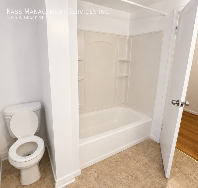 Photo - 1055 W Grace St Unit G