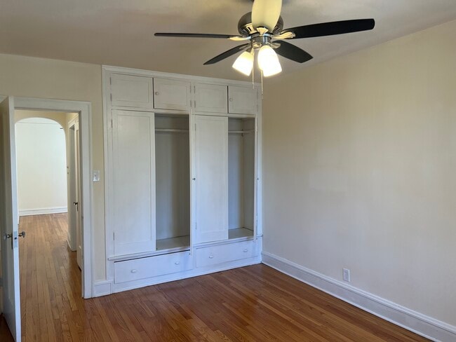Photo - 2047-2049 W Berwyn Ave