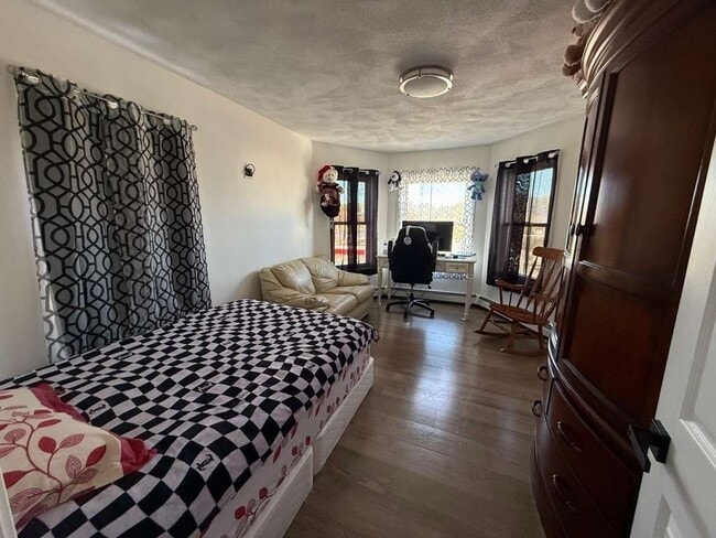 Photo - 642-648-648 Eastern Ave Unit 3