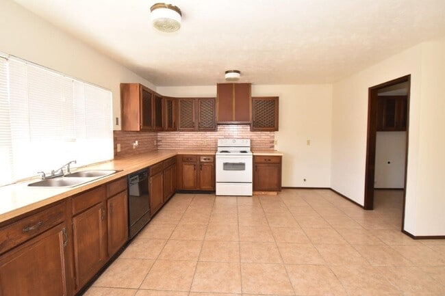 Photo - 16407 Cairnway Dr