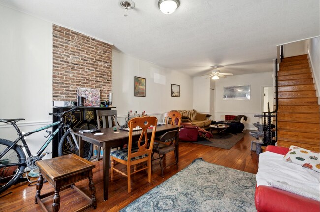 Photo - 188 Markle St