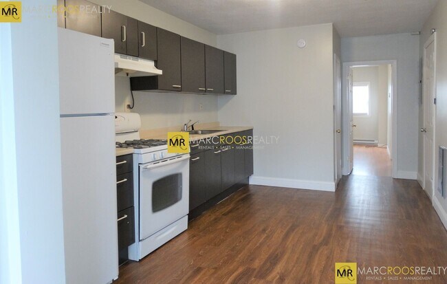 Building Photo - 161 Bennington St Unit 2 Rental