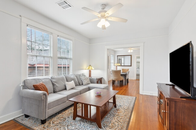 Photo - 2211 Broadway St