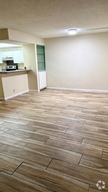 Building Photo - 1520 SE Royal Green Cir Unit 107 Rental