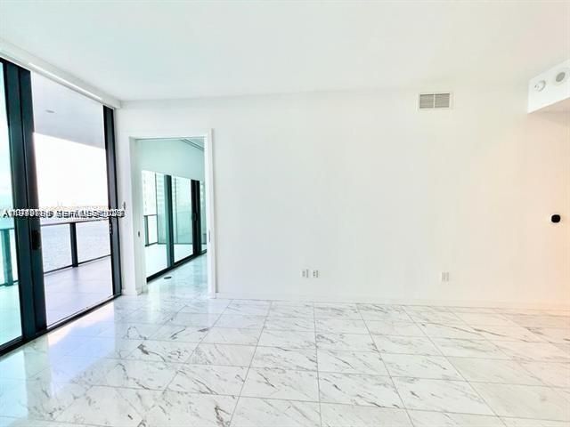 Photo - 480 NE 31st St Unidad 902
