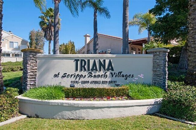 Building Photo - Gorgeous 2 bedroom townhome in Scripps Ran...