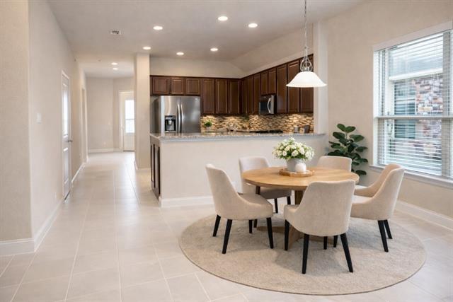 Photo - 620 Calliopsis St