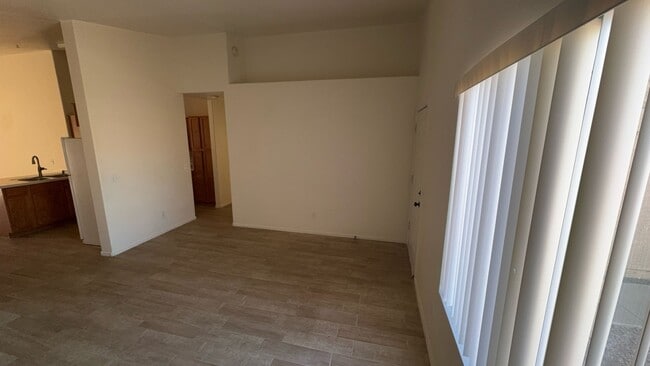 Photo - 505 S 93rd Pl