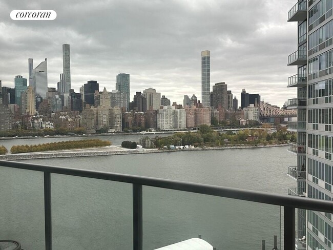 Photo - 46-10 Center Blvd