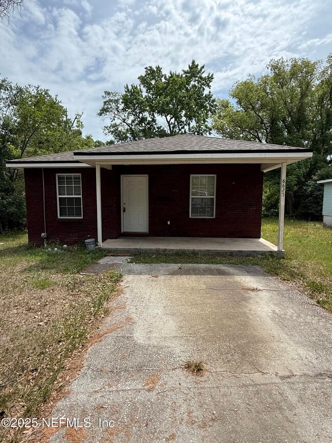 Photo - 6625 Vermillion St