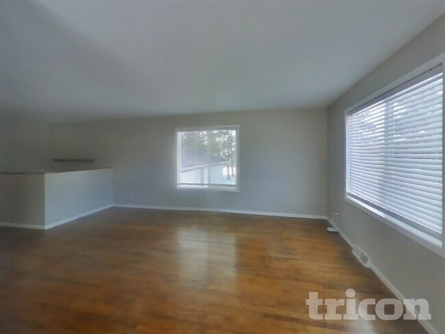 Photo - 14307 89th St NE