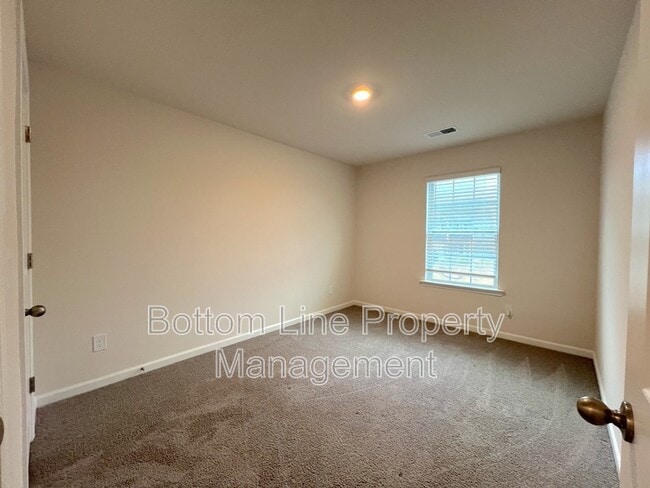 Photo - 1603 Blue Velvet Ln