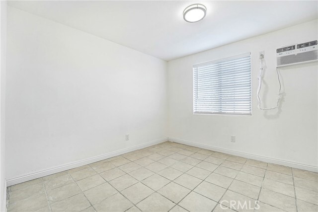 Photo - 400 W 109th St