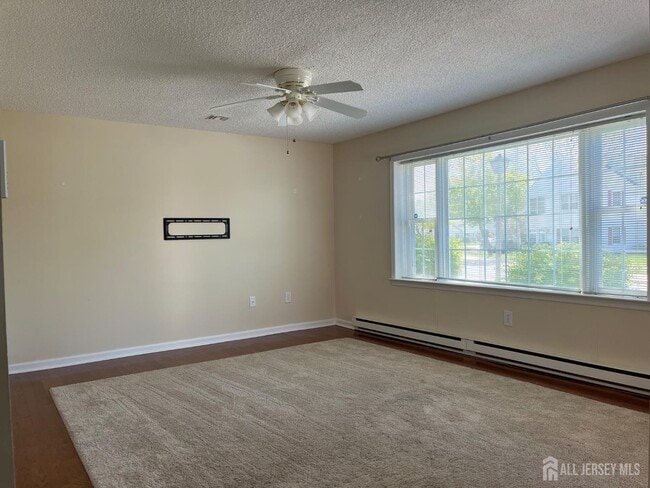 Photo - 333N Newport Way