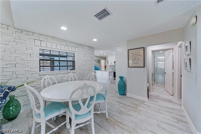 Photo - 1220 Westlake Blvd