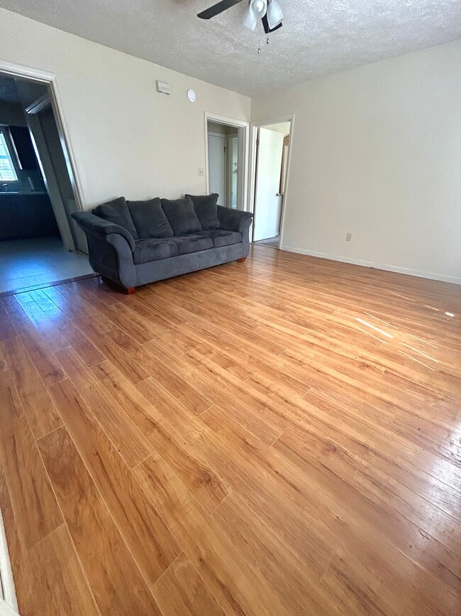 Building Photo - 4850 National Rd Unit Apt 2B