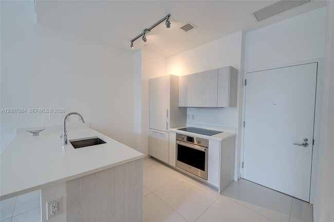 Photo - 501 NE 31st St Unit 205