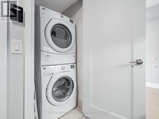 5 Sheppard Ave E Unit 2121