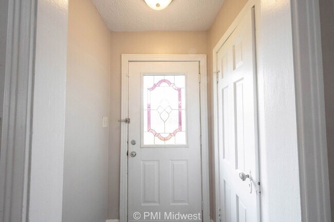 "Charming 3-Bedroom Home in Beech Grove - Cozy Living with Ample Space!"