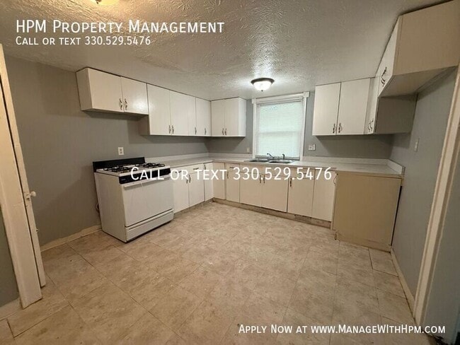 Photo - 745 Noble Ave