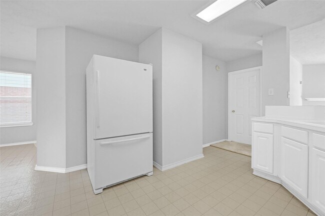 Photo - 22703 Holly Lake Dr