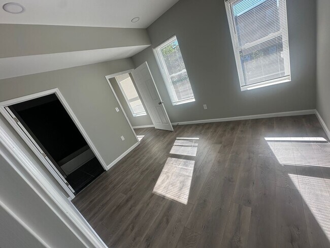 Photo - Whittier 4 Unit 2