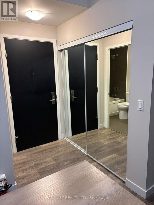 Photo - 8 Eglinton Ave E Unit 2606