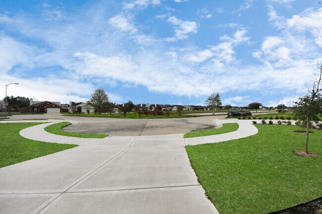 Building Photo - 2003 Marthoman Drive