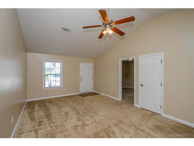 Photo - End-unit 2 Bed / 2 Bath Townhome with LVP Floors & washer/dryer included